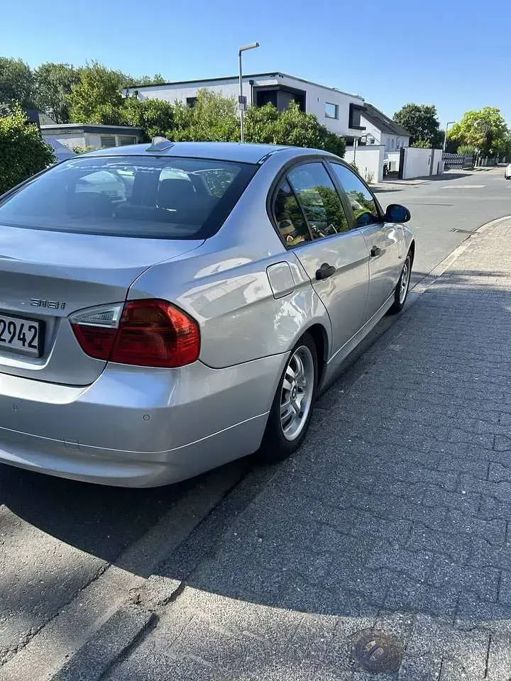 Gebraucht BMW 318 140 PS (102 kW) 2006 Limousine