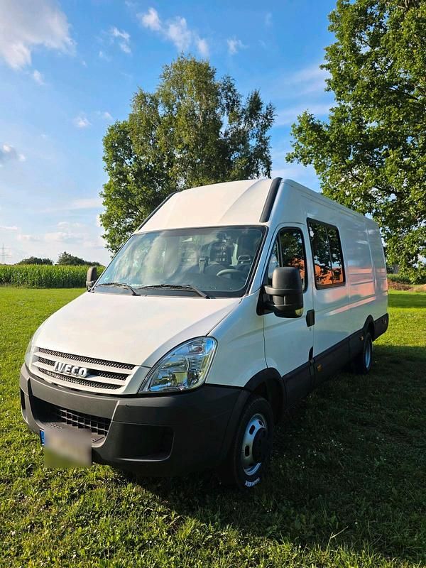 Weiß Gebraucht 2008 Iveco Daily Van / Kleinbus | 8.500 € - Bild 1/4