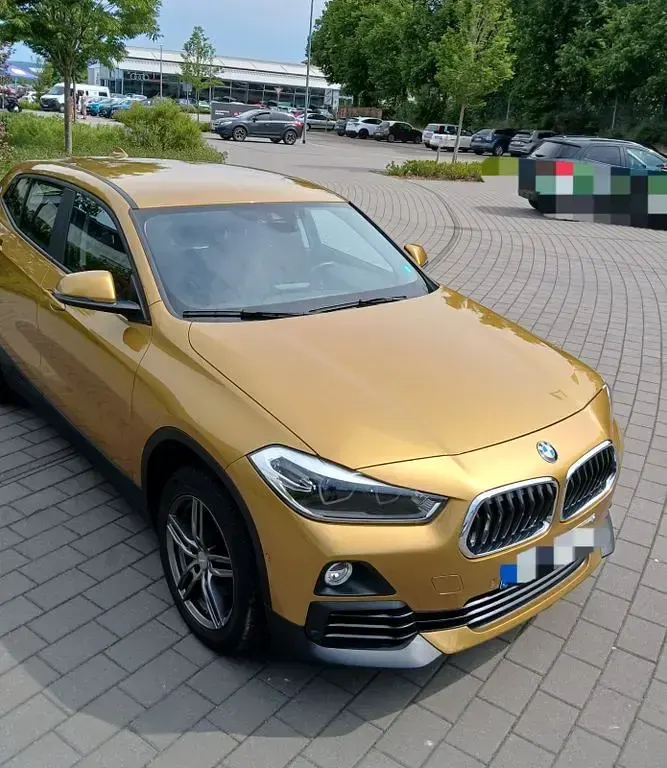 Gebraucht BMW X2 140 PS (102 kW) 2019 Gold SUV