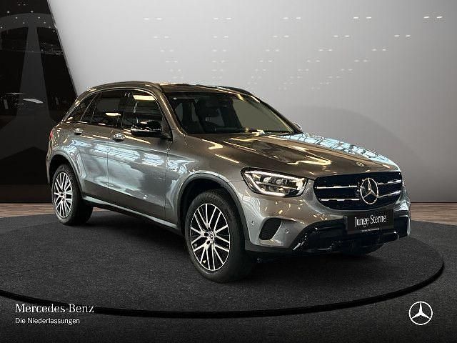 Gebraucht Mercedes GLC300e 320 PS (235 kW) 2021