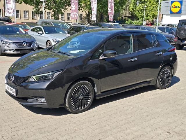 M) (schwarz Gebraucht 2022 Nissan Leaf N-Connecta Kleinwagen | 13.980 € (Guter Preis) - Bild 1/4