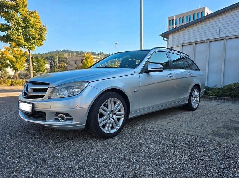Silber Gebraucht 2009 Mercedes C180 Kombi | 5.900 € (Fairer Preis) - Bild 1/4