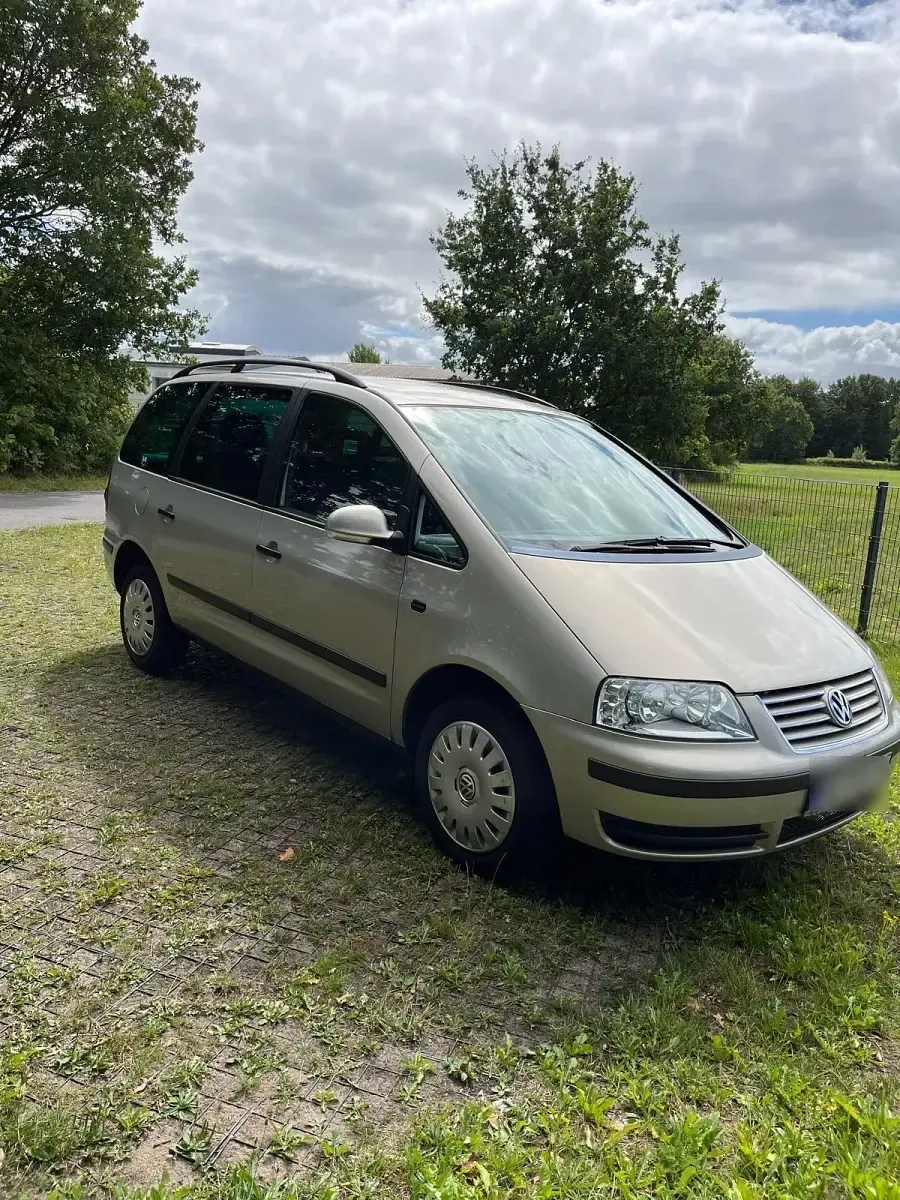 Gebraucht VW Sharan Trendline 116 PS (85 kW) 2009 Silber Van / Kleinbus
