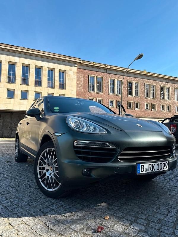Grau Gebraucht 2010 Porsche Cayenne SUV | 16.300 € (Superpreis) - Bild 1/4