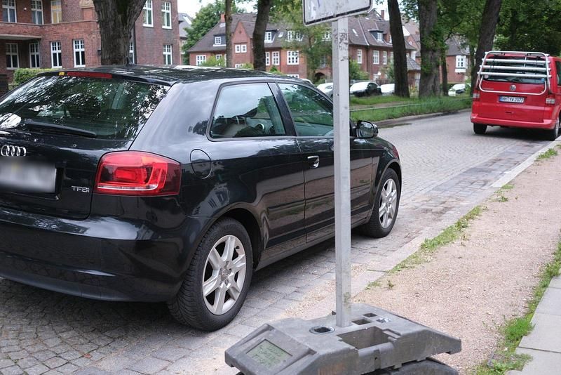 Gebraucht Audi A3 Comfort 105 PS (77 kW) 2012 Schwarz Kleinwagen