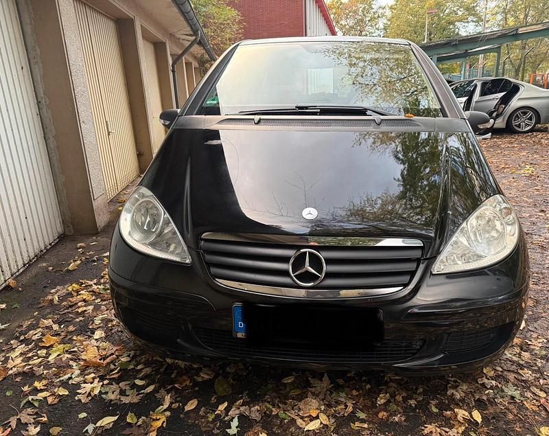 Schwarz Gebraucht 2005 Mercedes A150 Limousine | 4.200 € (Teuer) - Bild 1/4