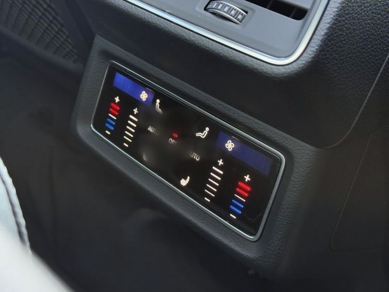 Gebraucht Audi e-tron Advanced 300 kW (408 PS) 2022 Blau SUV