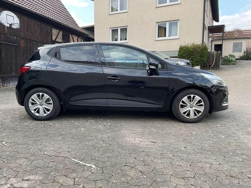 Gebraucht Renault Clio IV 75 PS (55 kW) 2017 Limousine