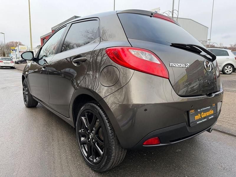 Gebraucht Mazda 2 Sendo 84 PS (61 kW) 2014 Grau Limousine