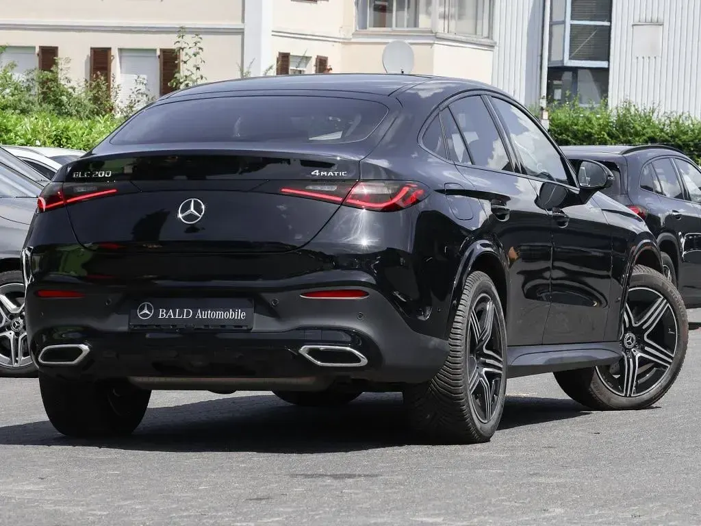 Gebraucht Mercedes GLC200 AMG 204 PS (150 kW) 2025 Schwarz SUV