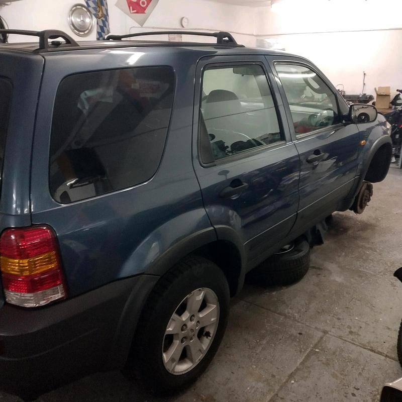 Gebraucht Ford Maverick XLT 150 PS (110 kW) 2004 Blau SUV