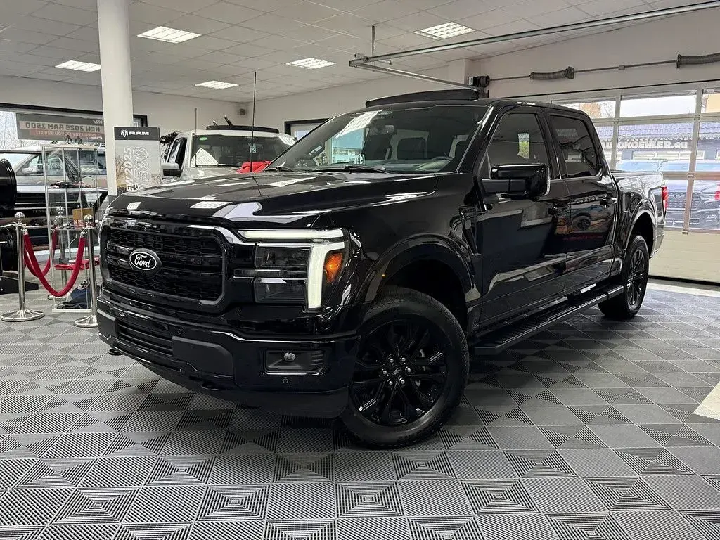 Neu Ford V8 Lariat 405 PS (297 kW) 2026 Schwarz SUV