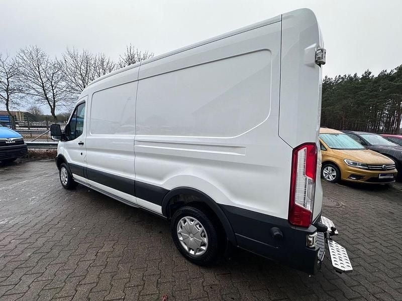 Gebraucht Ford Transit Trend 131 PS (96 kW) 2018 Weiß Pickup