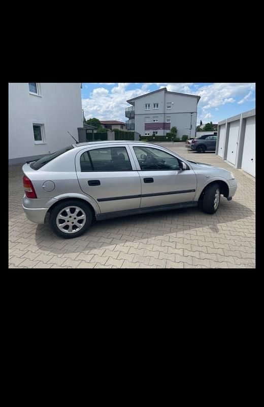 Gebraucht Opel Astra 70 PS (51 kW) 2002 Grau Kleinwagen
