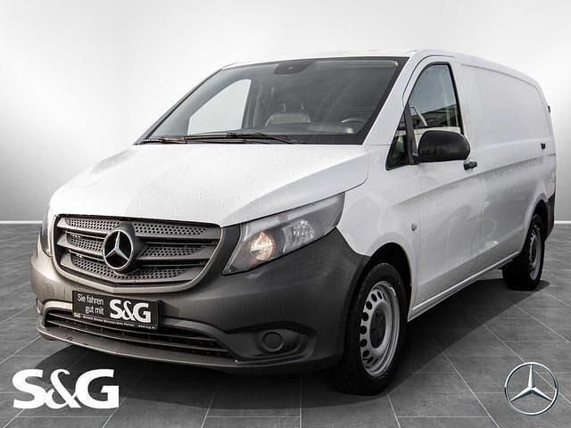 Weiß Gebraucht 2021 Mercedes Vito Van / Kleinbus | 15.977 € - Bild 1/4