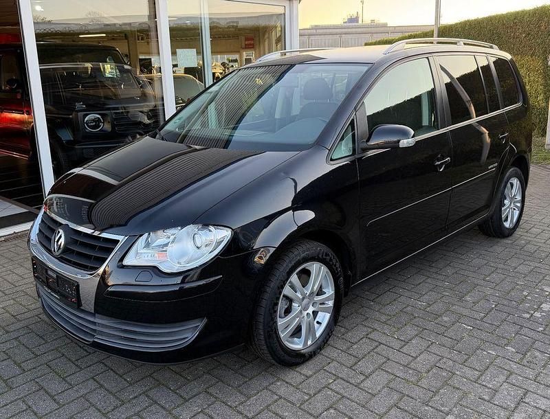 Schwarz Gebraucht 2008 VW Touran United Van / Kleinbus | 3.990 € (Guter Preis) - Bild 1/4