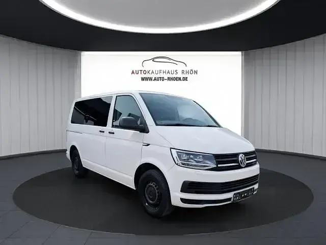Gebraucht VW Multivan Trendline 150 PS (110 kW) 2019 Candyweiß Van / Kleinbus