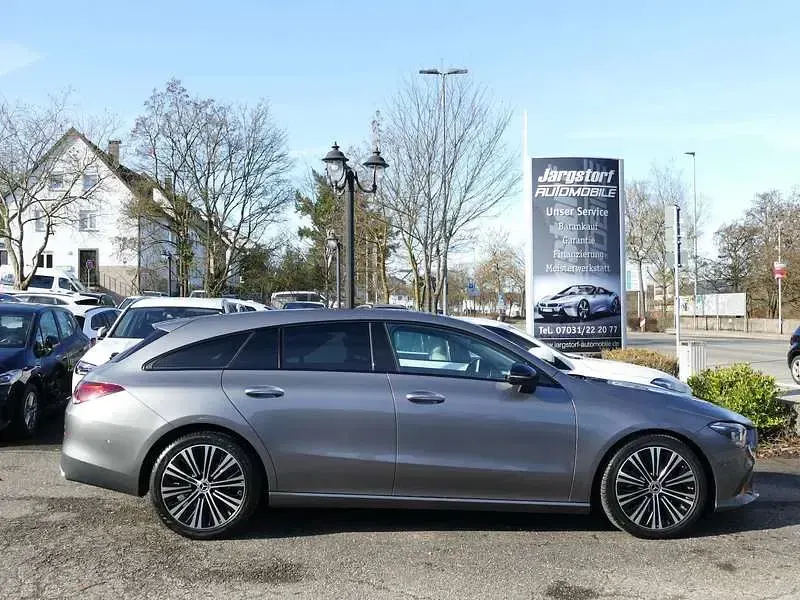 Gebraucht Mercedes CLA220 190 PS (139 kW) 2023 Grau Limousine