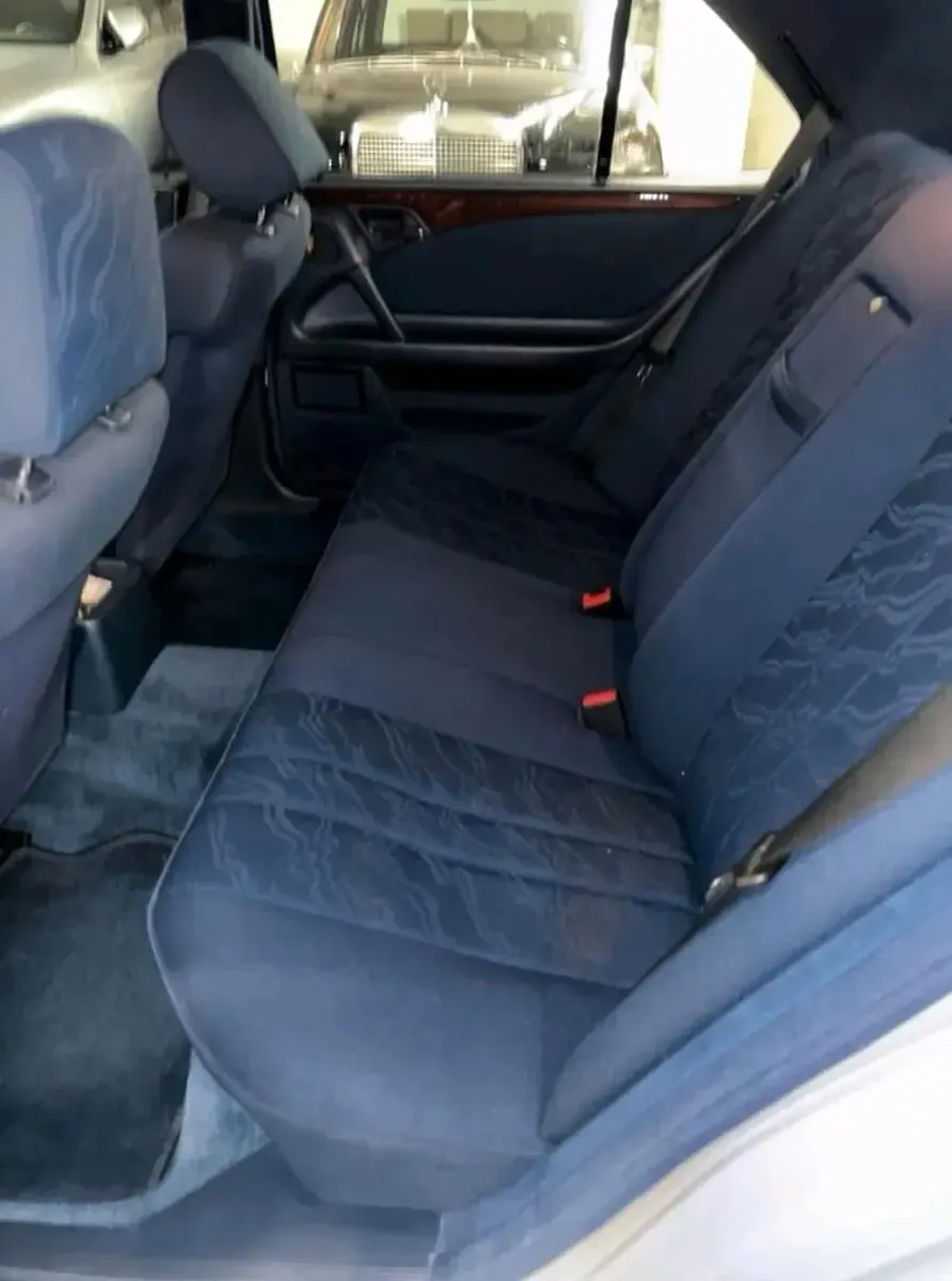 Gebraucht Mercedes E200 136 PS (100 kW) 1997 Silber Limousine