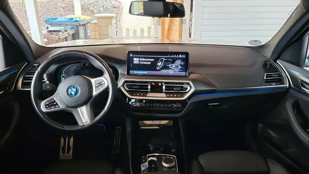 Używany BMW iX3 Shadowline 210 kW (286 KM) 2023 Biały SUV