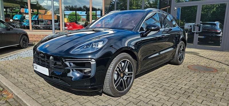 Schwarz Gebraucht 2020 Porsche Macan Turbo Sport SUV | 75.500 € (Etwas zu teuer) - Bild 1/4