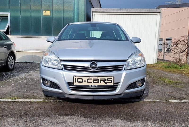 Gebraucht Opel Astra Catch Me 90 PS (66 kW) 2007 Silber Limousine