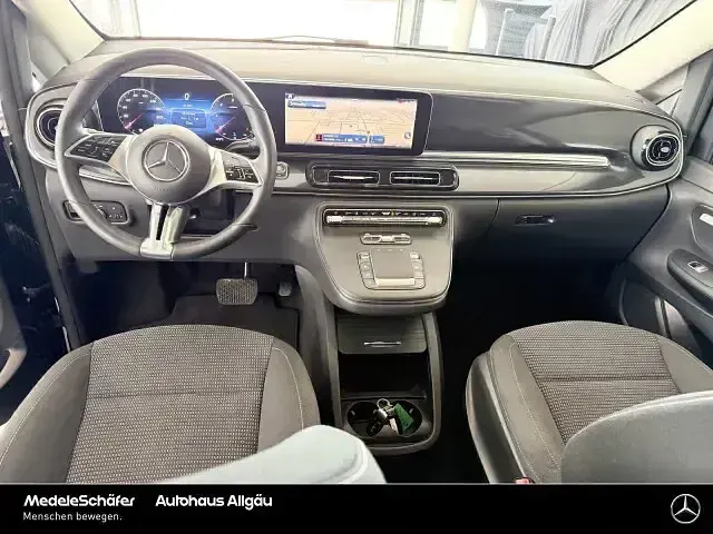 Gebraucht Mercedes V250 190 PS (139 kW) 2025 Obsidianschwarz Van / Kleinbus