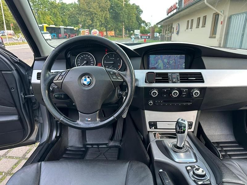 Gebraucht BMW 520 150 PS (110 kW) 2009 Grau Kombi