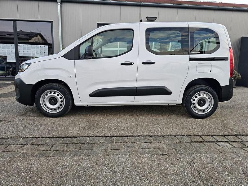 Neu Citroën Berlingo Comfort 102 PS (75 kW) 2025 Weiß Van / Kleinbus