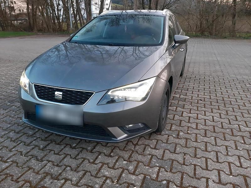 Second-hand Seat Leon Style 105 CP (77 kW) 2015 Maro Break