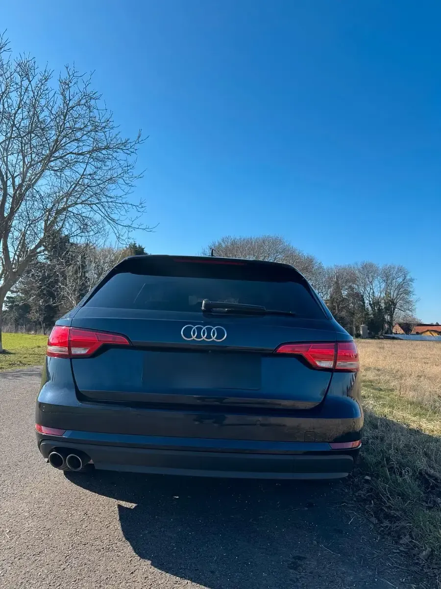 Gebraucht Audi A4 190 PS (139 kW) 2017 Blau Kombi