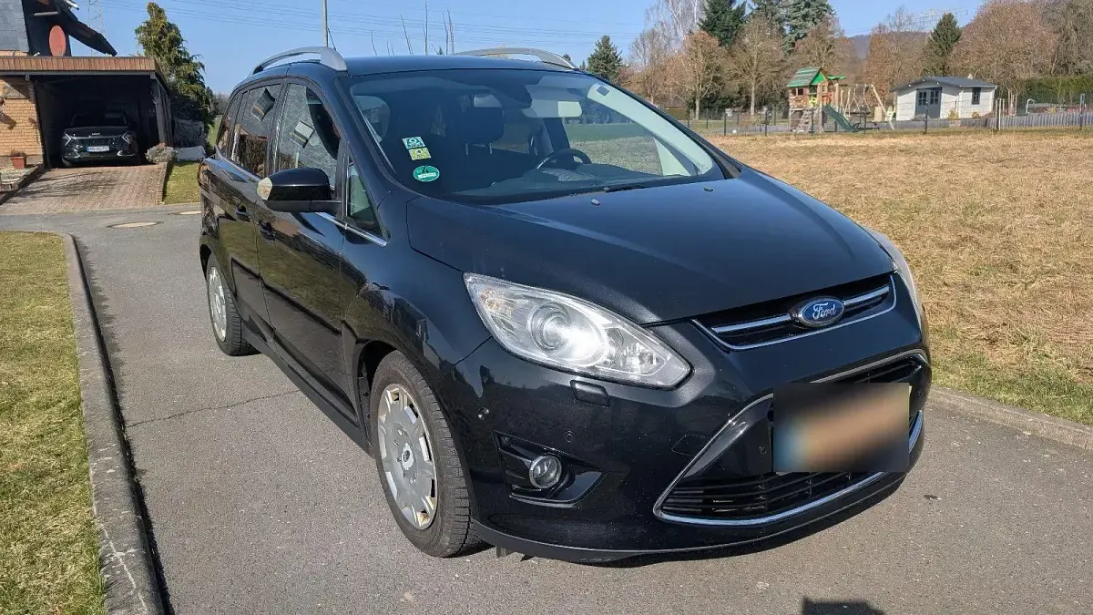 Używany Ford Grand C-Max Titanium 150 KM (110 kW) 2012 Czarny Minivan