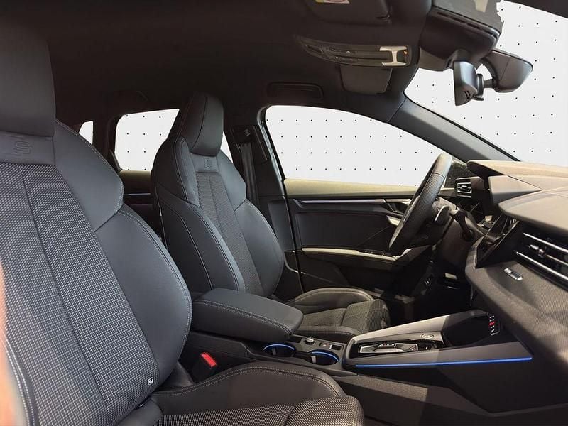 Gebraucht Audi A3 Ambiente 150 PS (110 kW) 2025 Mythosschwarz metallic Limousine