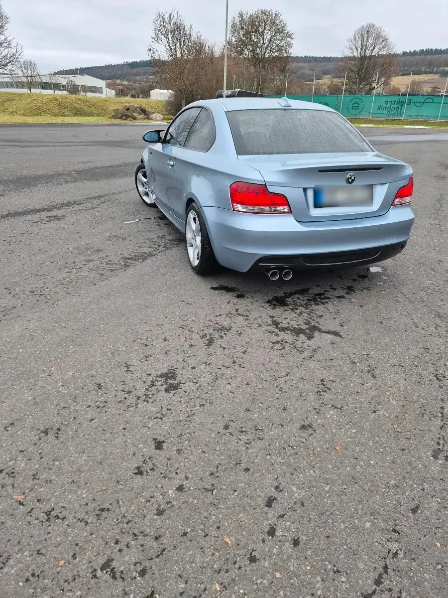 Gebraucht BMW 123 204 PS (150 kW) 2008 Blau Kleinwagen