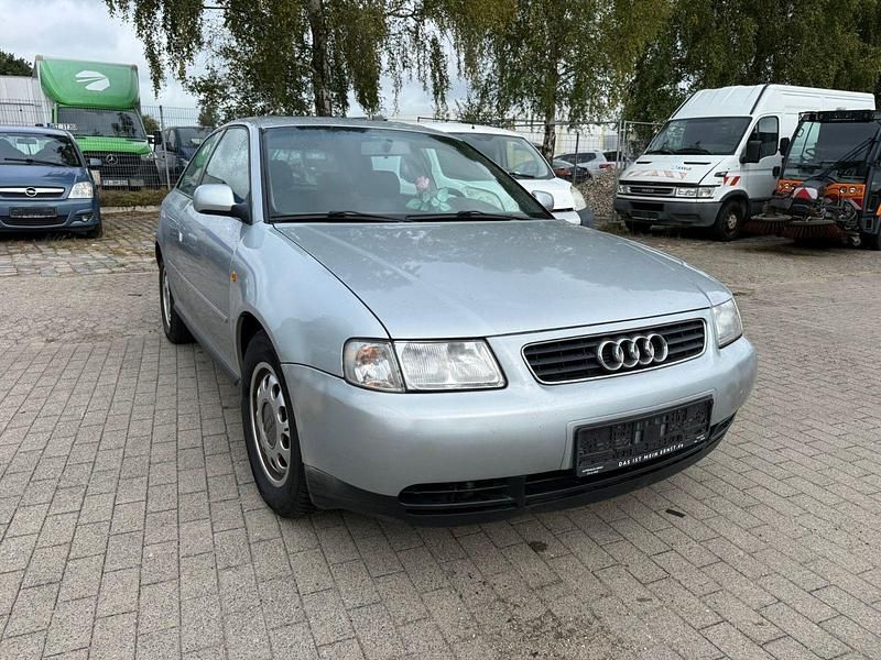 Gebraucht Audi A3 101 PS (74 kW) 1998 Silber Limousine