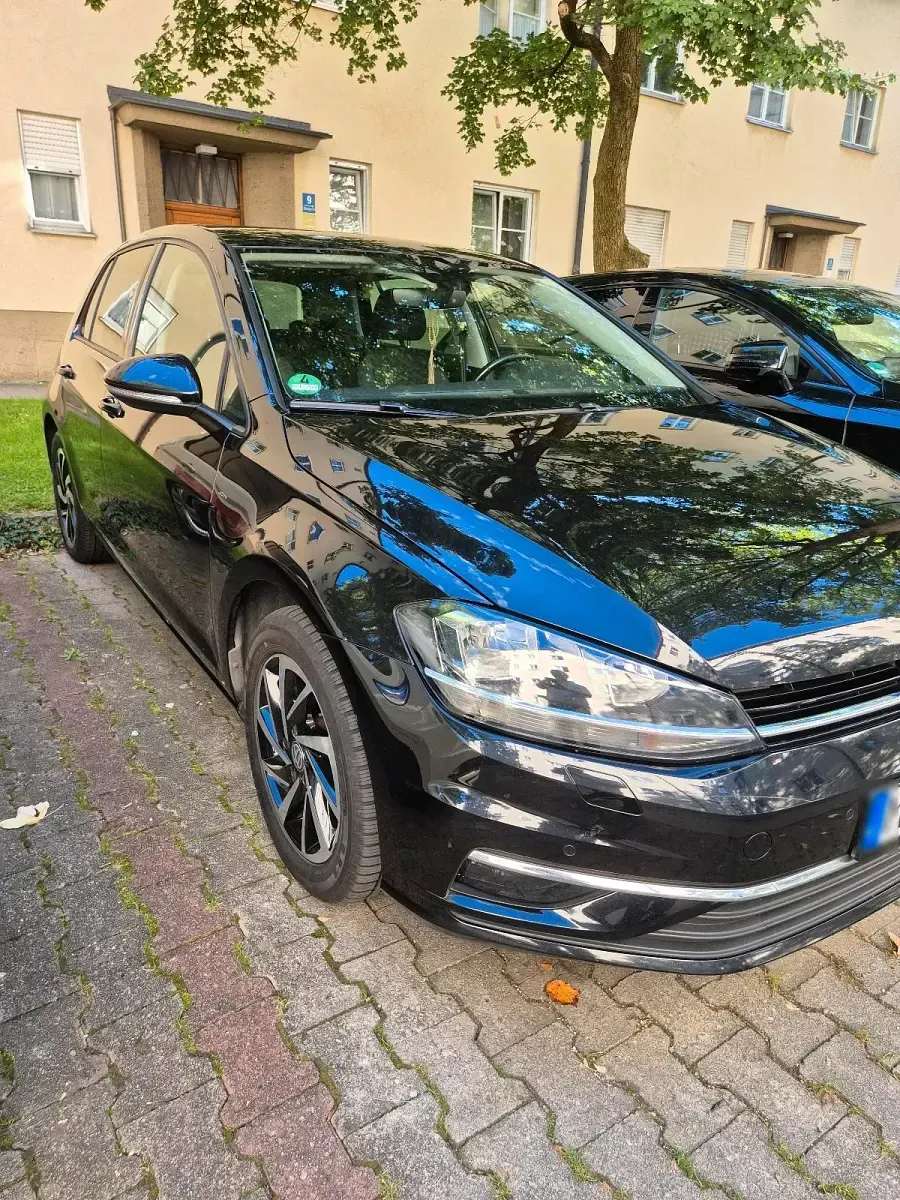 Gebraucht VW Golf VII 116 PS (85 kW) 2018 Schwarz Kleinwagen