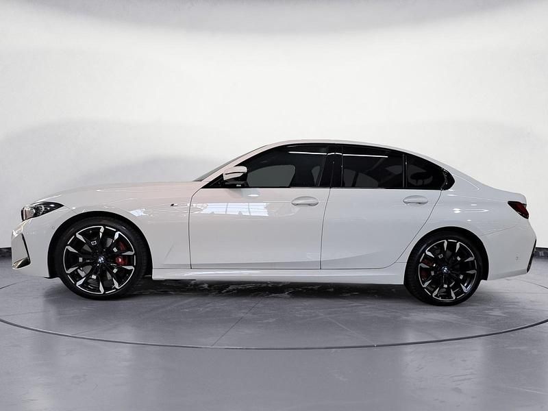 Gebraucht BMW 320 Performance 190 PS (139 kW) 2024 Weiß Limousine