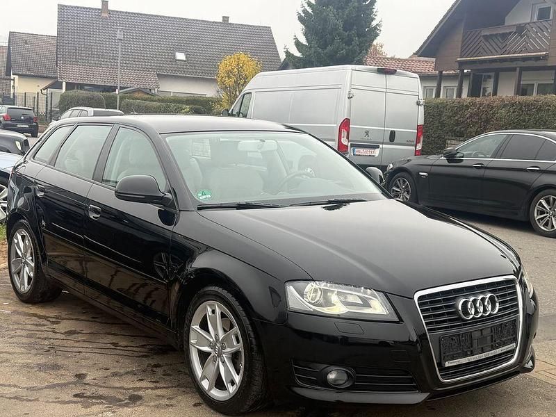 Schwarz Gebraucht 2010 Audi A3 Ambition Limousine | 7.999 € (Etwas zu teuer) - Bild 1/4