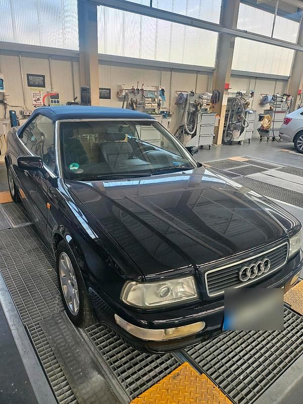 Second-hand Audi 80 125 CP (91 kW) 2000 Albastru Cabrio