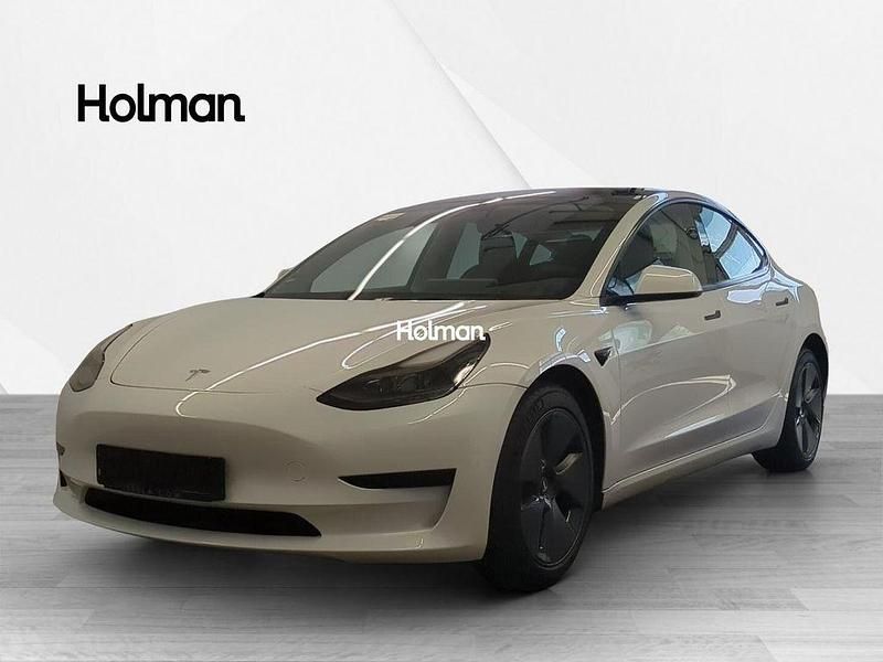 Weiß Gebraucht 2021 Tesla Model 3 Standard Range Plus Limousine | 21.208 € (Fairer Preis) - Bild 1/4