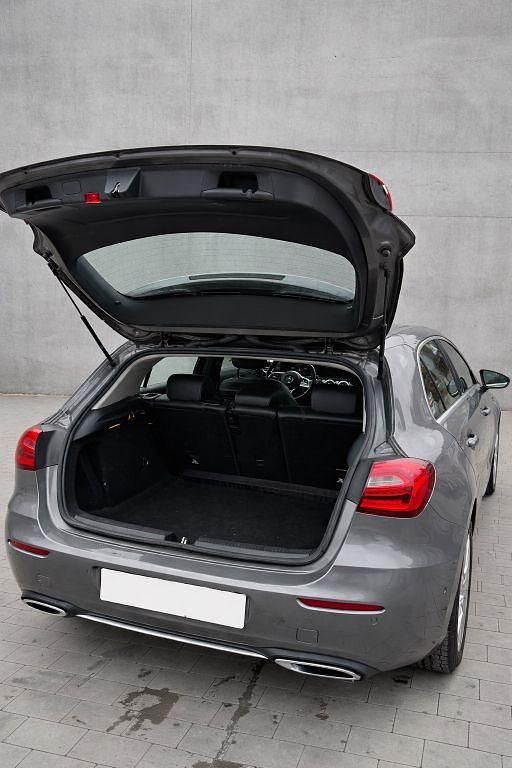 Gebraucht Mercedes A200 Progressive 190 PS (139 kW) 2019 Grau Limousine