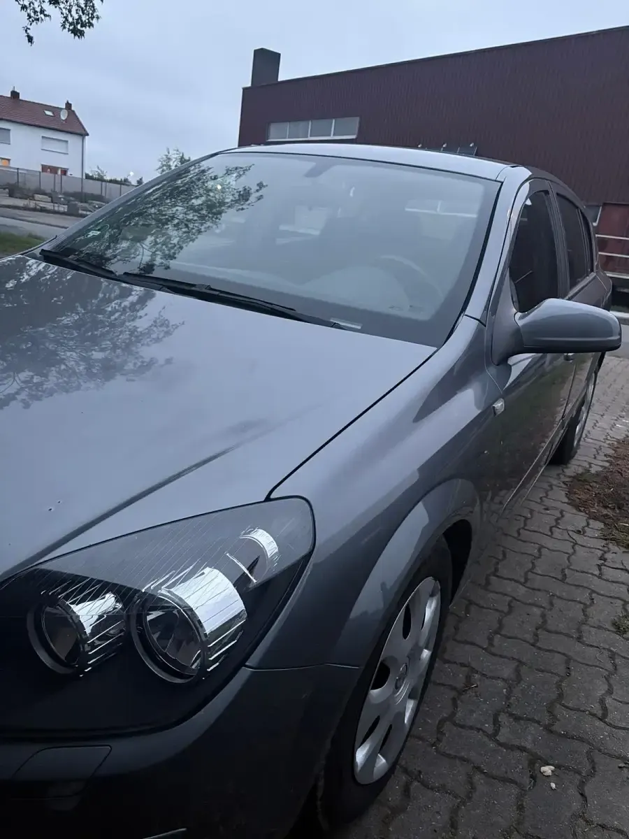 Gebraucht Opel Astra 105 PS (77 kW) 2006 Grau Kleinwagen
