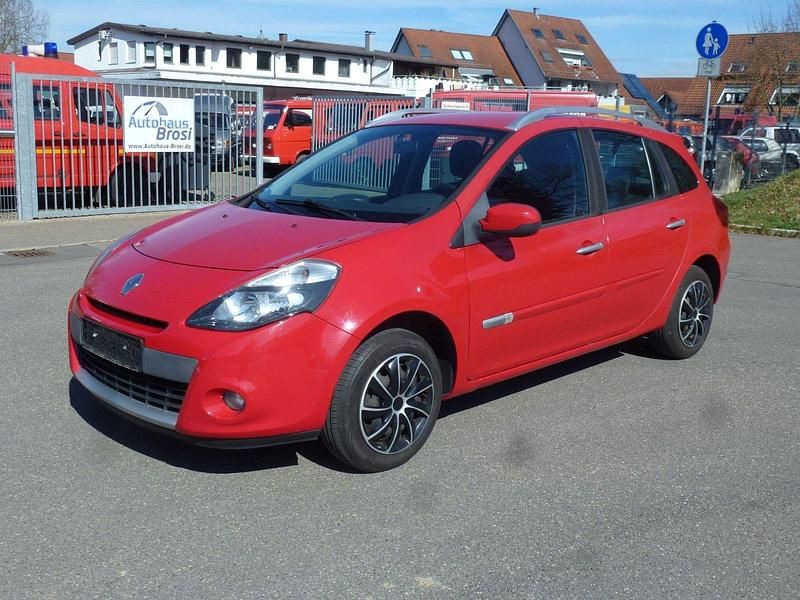 Rot Gebraucht 2011 Renault Clio GrandTour Dynamique Kombi | 2.800 € (Fairer Preis) - Bild 1/4