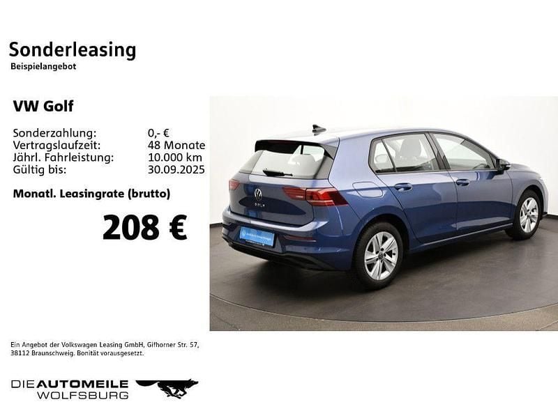 Gebraucht VW Golf VIII Life 116 PS (85 kW) 2024 Anemonenblau metallic (metallic) Limousine