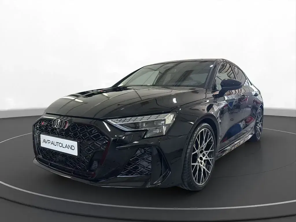 Neu Audi RS3 Sport 400 PS (294 kW) 2026 Schwarz Limousine