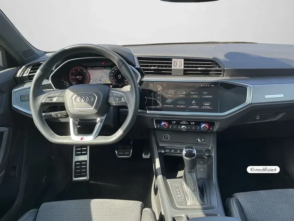 Gebraucht Audi Q3 Sportback S-Line 200 PS (147 kW) 2023 Navarrablau metallic SUV