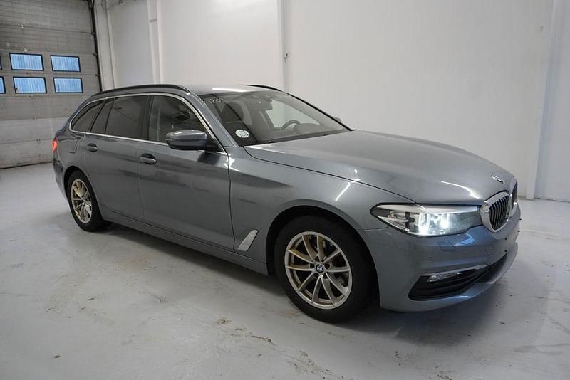 Gebraucht BMW 520 190 PS (139 kW) 2018 Blau Limousine