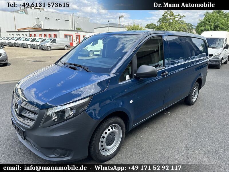 Blau Gebraucht 2019 Mercedes Vito Van / Kleinbus | 18.802 € (Guter Preis) - Bild 1/4