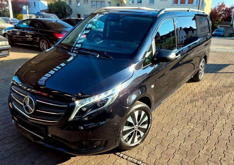 Obsidianschwarz metallic Gebraucht 2020 Mercedes Vito Van / Kleinbus | 28.999 € (Guter Preis) - Bild 1/4