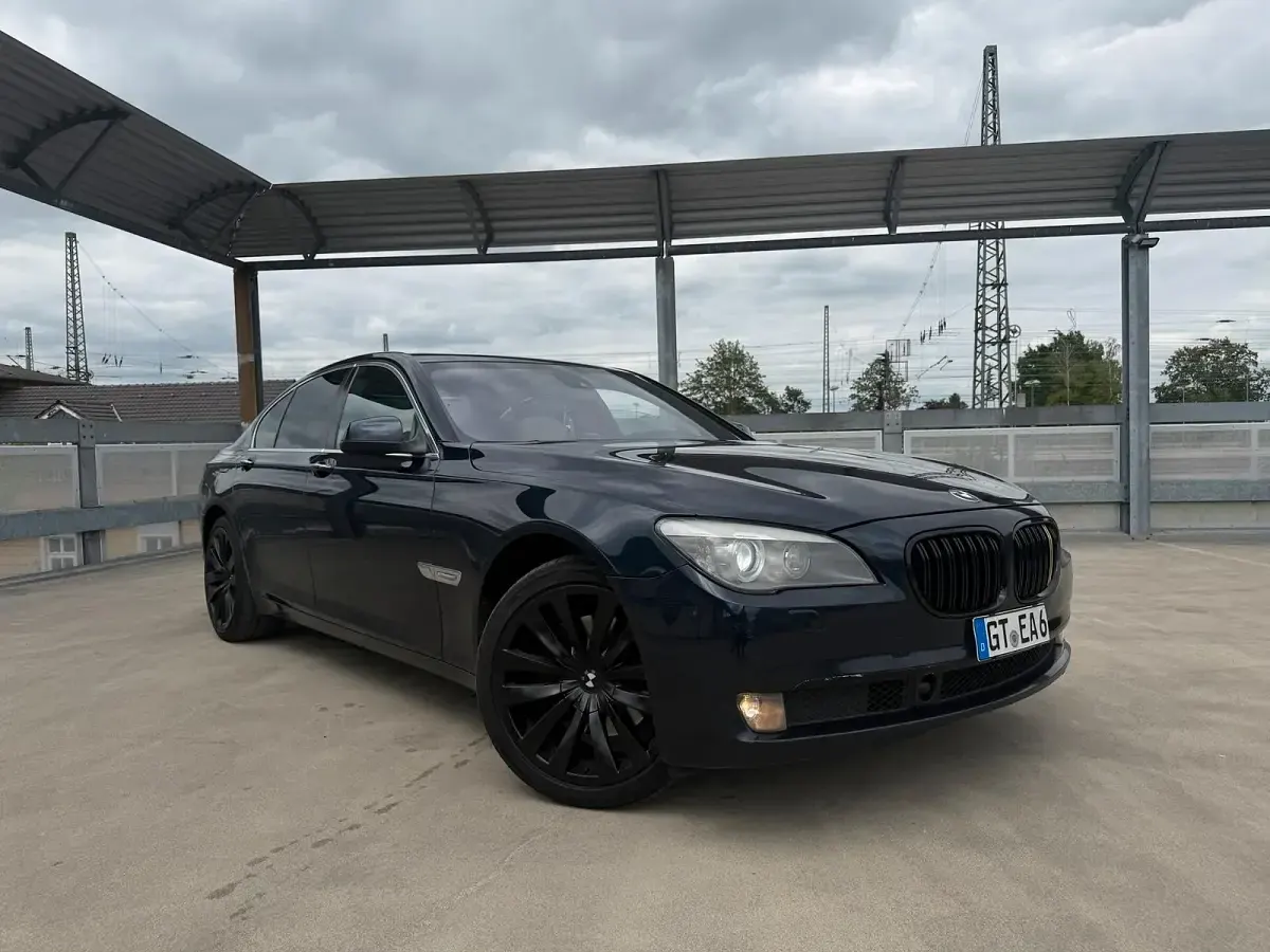 Gebraucht BMW 730 245 PS (180 kW) 2009 Blau Limousine